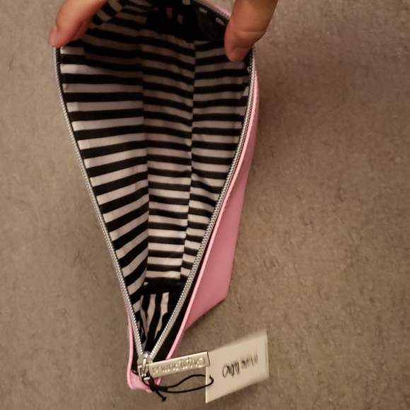 Marc Tetro Black Cat Pouch Bag - Picture 5 of 5